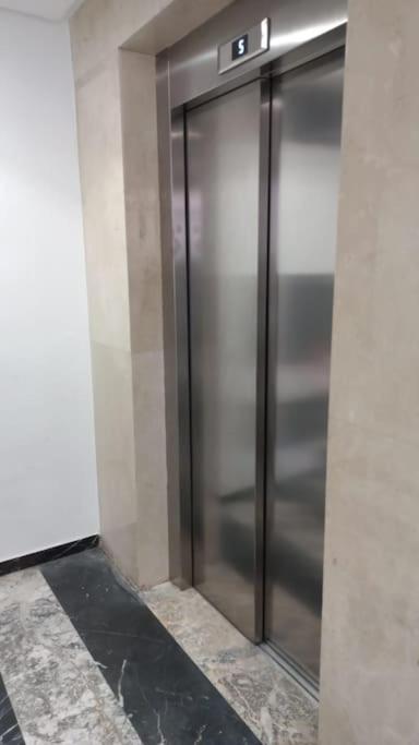 Appartement Cosy Au Coeur De Marrakech Avec Piscine Marrákes Kültér fotó